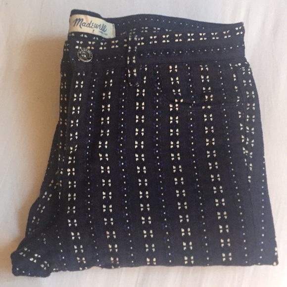 Embroidered Pattern Jeans - Picture 2 of 4